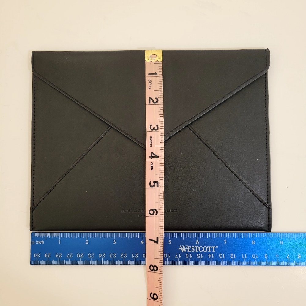 Narciso Rodriguez Leather Clutch Bag - Picture 14 of 14